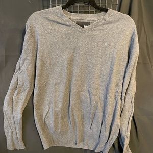 Hurley v-neck sweater size Large - new without tags